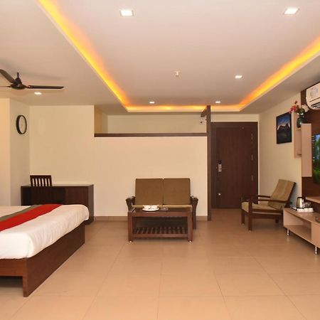 M R Residency Dharwad. Apartment Екстериор снимка