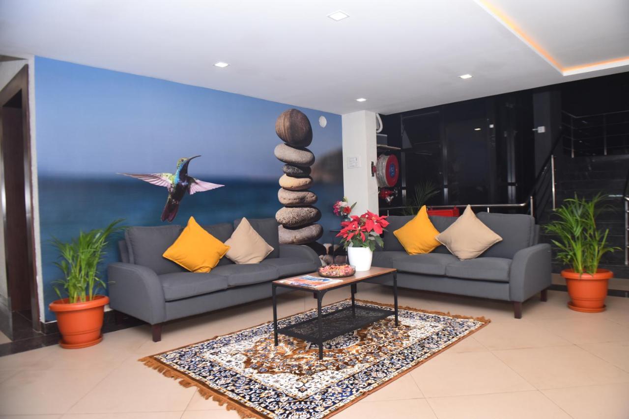 M R Residency Dharwad. Apartment Екстериор снимка