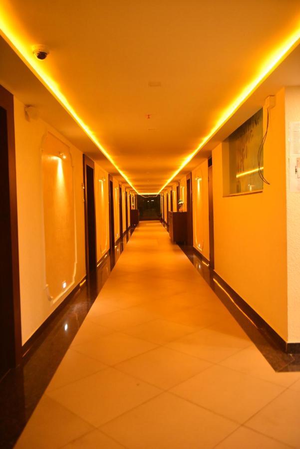 M R Residency Dharwad. Apartment Екстериор снимка