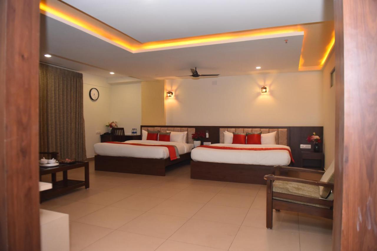 M R Residency Dharwad. Apartment Екстериор снимка