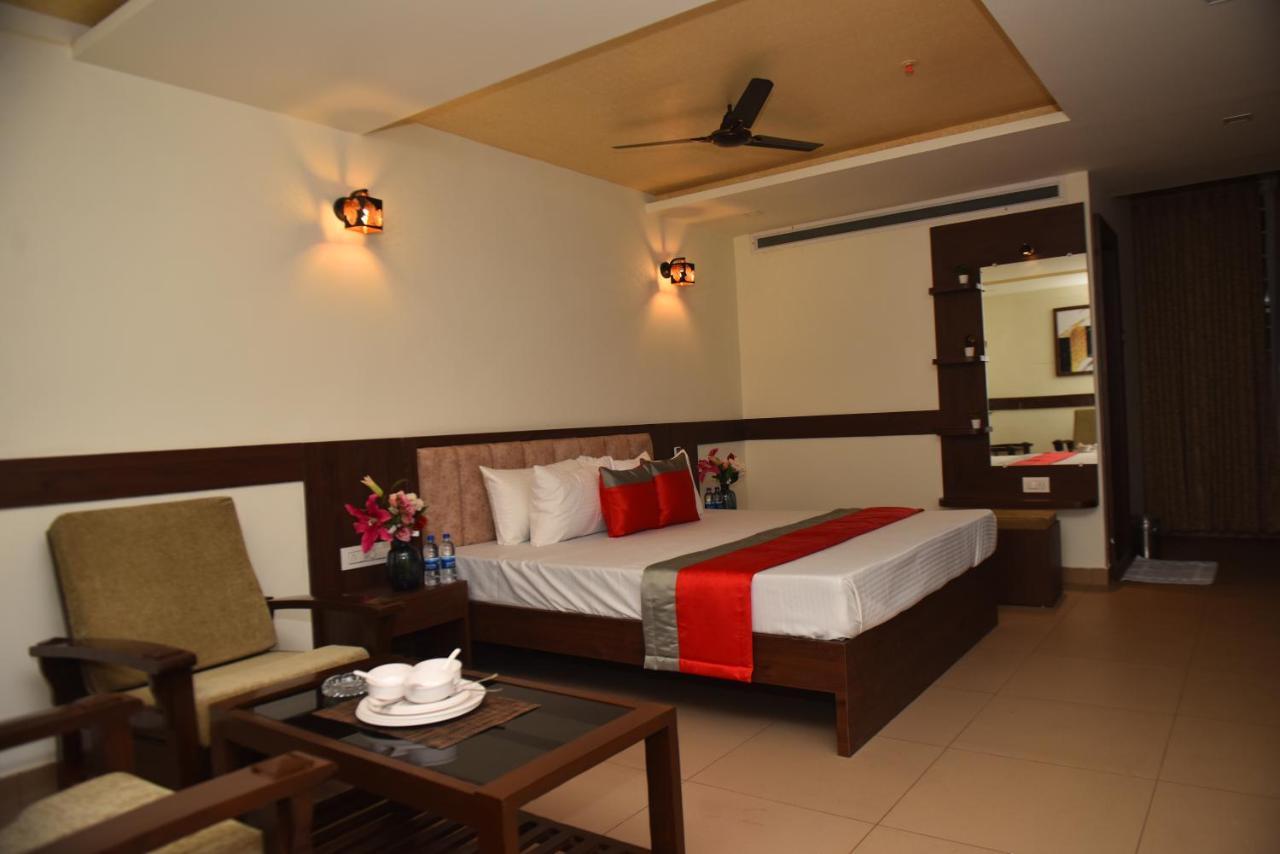 M R Residency Dharwad. Apartment Екстериор снимка