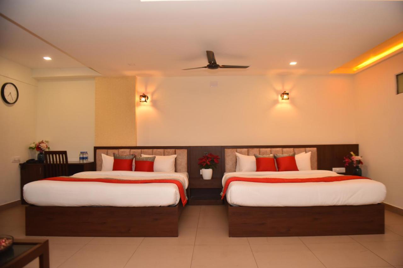 M R Residency Dharwad. Apartment Екстериор снимка