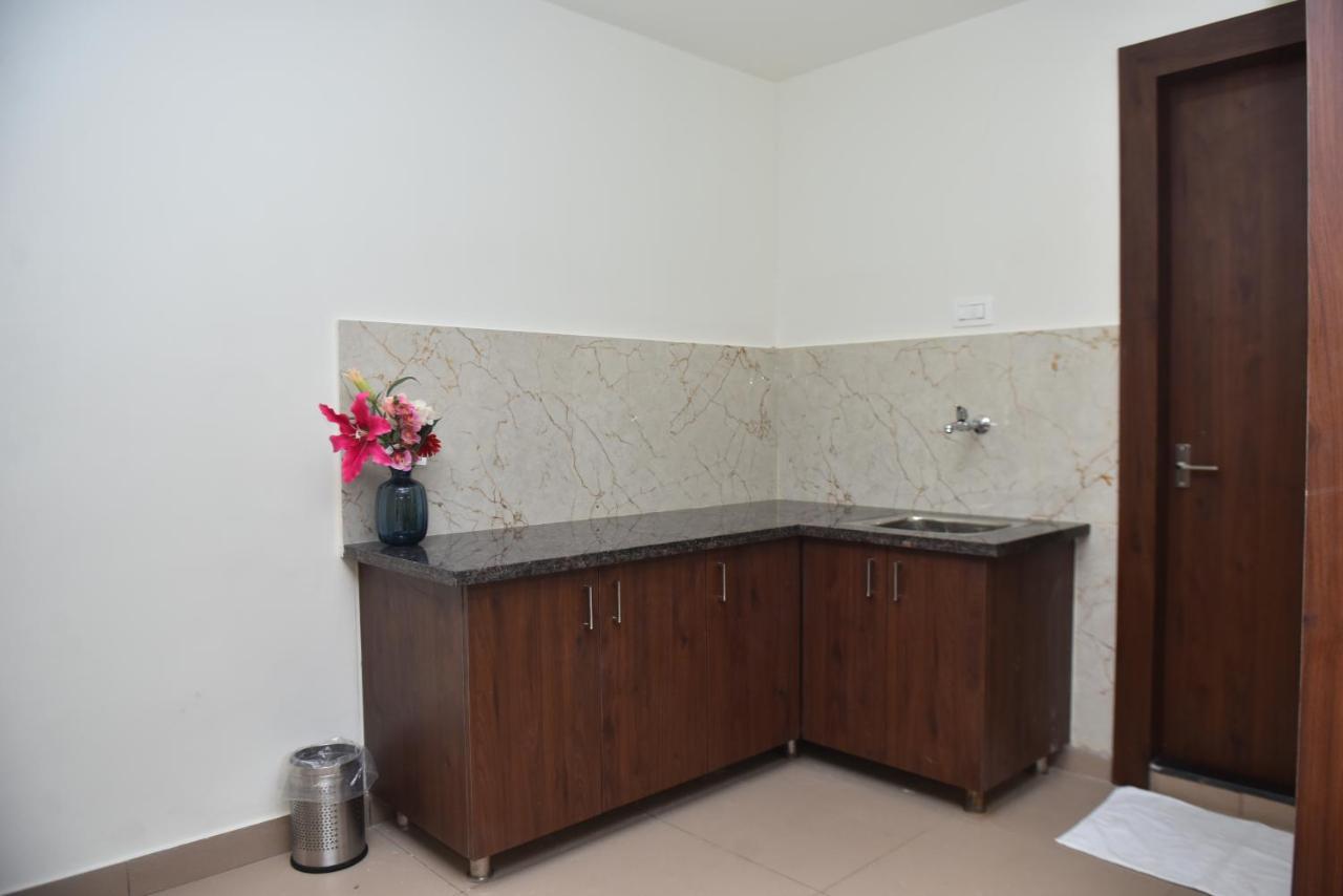 M R Residency Dharwad. Apartment Екстериор снимка