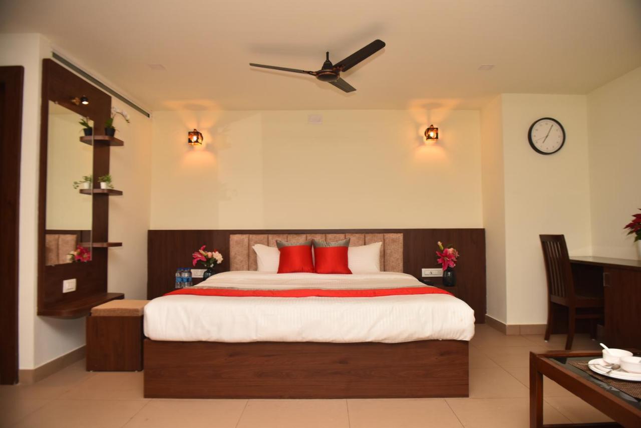M R Residency Dharwad. Apartment Екстериор снимка